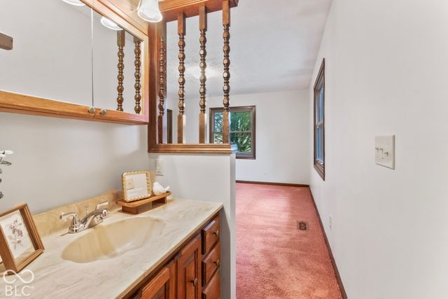 2448 S Sunrise Drive, New Palestine, IN 46163