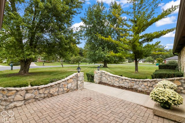2448 S Sunrise Drive, New Palestine, IN 46163