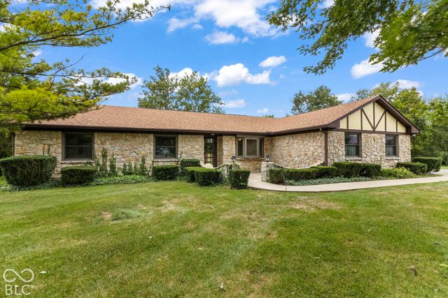 2448 S Sunrise Drive, New Palestine, IN 46163