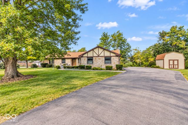 2448 S Sunrise Drive, New Palestine, IN 46163