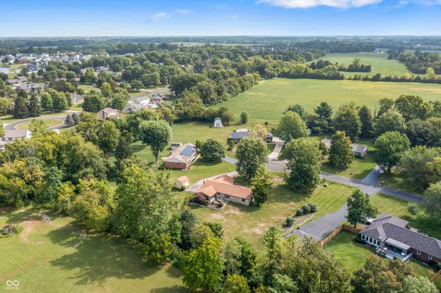 2448 S Sunrise Drive, New Palestine, IN 46163