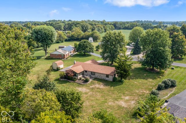 2448 S Sunrise Drive, New Palestine, IN 46163