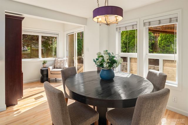 2310 W Dravus Street, Seattle, WA 98199