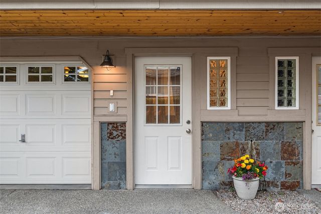 2310 W Dravus Street, Seattle, WA 98199