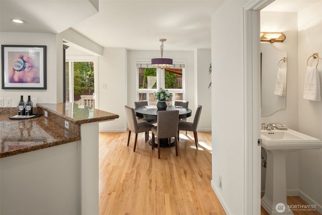 2310 W Dravus Street, Seattle, WA 98199