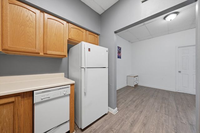 3926 W Columbus Avenue 3926, Chicago, IL 60652