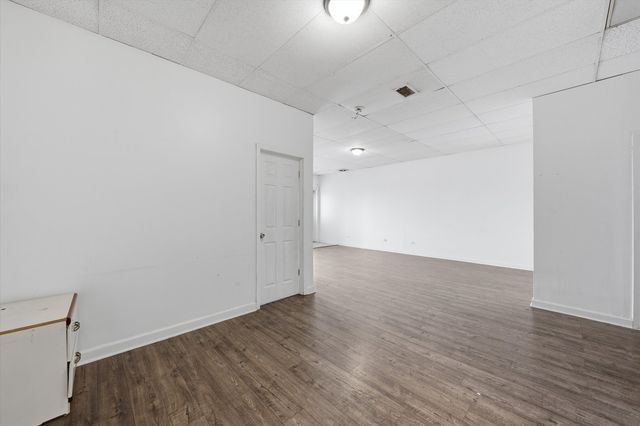 3926 W Columbus Avenue 3926, Chicago, IL 60652