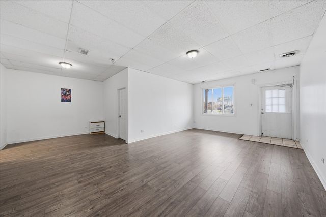 3926 W Columbus Avenue 3926, Chicago, IL 60652