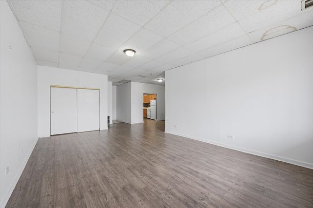 3926 W Columbus Avenue 3926, Chicago, IL 60652