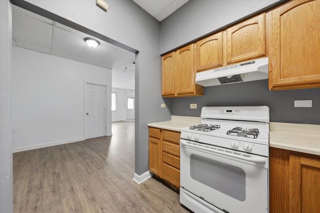 3926 W Columbus Avenue 3926, Chicago, IL 60652