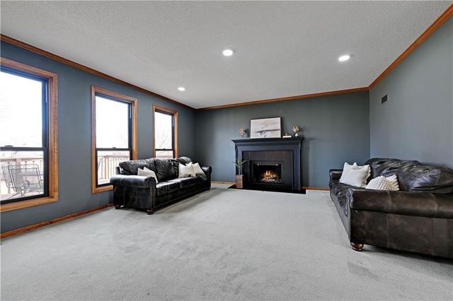 1480 E Sleepy Hollow Drive, Olathe, KS 66062