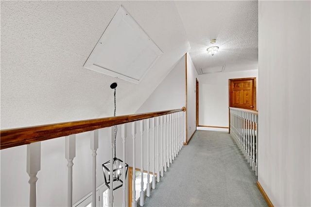 1480 E Sleepy Hollow Drive, Olathe, KS 66062