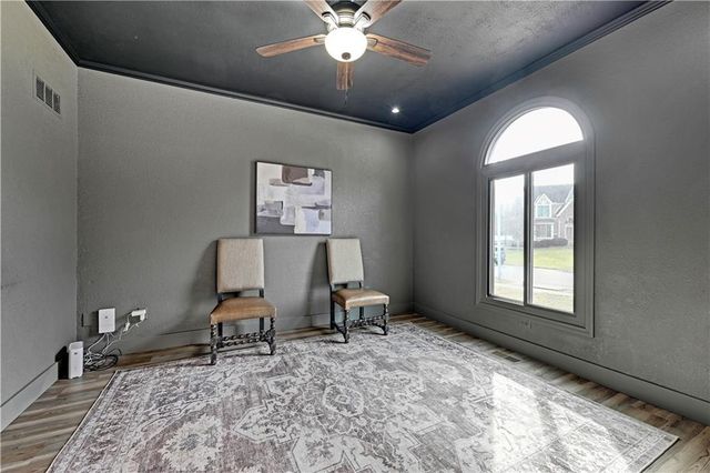 1480 E Sleepy Hollow Drive, Olathe, KS 66062