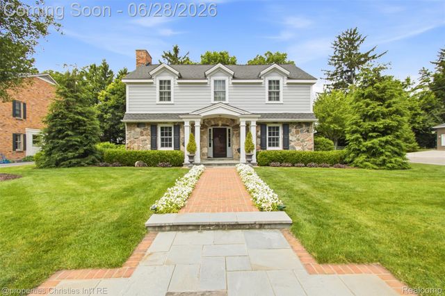 485 Westwood Drive, Bloomfield Hills, MI 48301