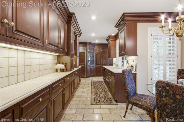 485 Westwood Drive, Bloomfield Hills, MI 48301