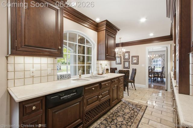 485 Westwood Drive, Bloomfield Hills, MI 48301