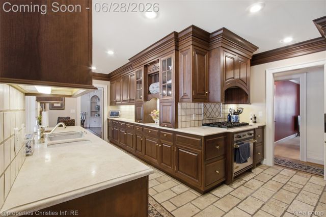 485 Westwood Drive, Bloomfield Hills, MI 48301