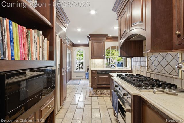 485 Westwood Drive, Bloomfield Hills, MI 48301