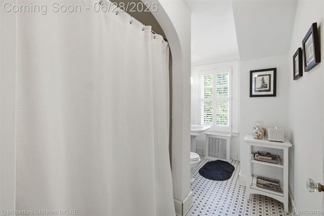 485 Westwood Drive, Bloomfield Hills, MI 48301