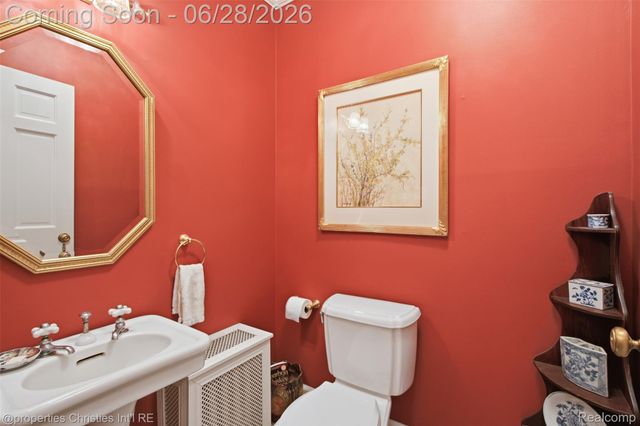 485 Westwood Drive, Bloomfield Hills, MI 48301