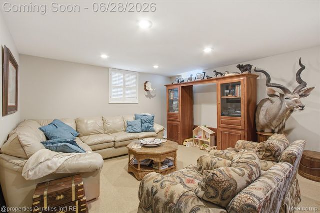 485 Westwood Drive, Bloomfield Hills, MI 48301