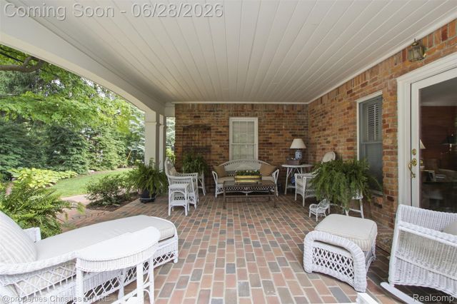 485 Westwood Drive, Bloomfield Hills, MI 48301