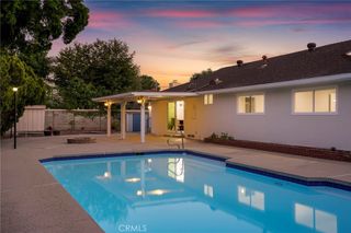 10000 Amestoy Avenue, Northridge, CA 91325