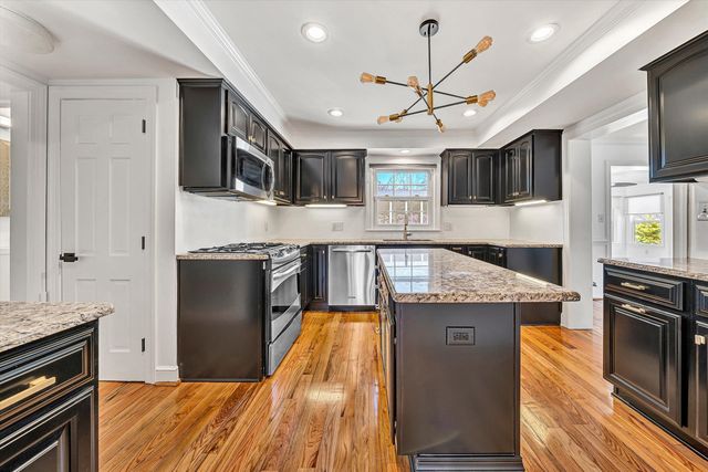 3725 Dogwood LN, Roanoke, VA 24015