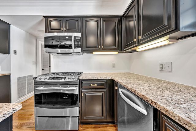 3725 Dogwood LN, Roanoke, VA 24015