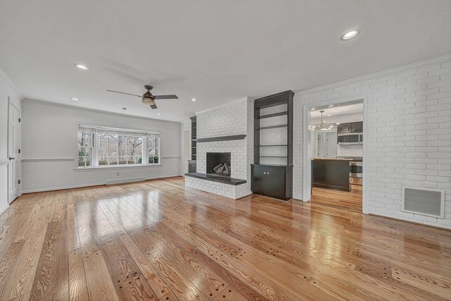 3725 Dogwood LN, Roanoke, VA 24015