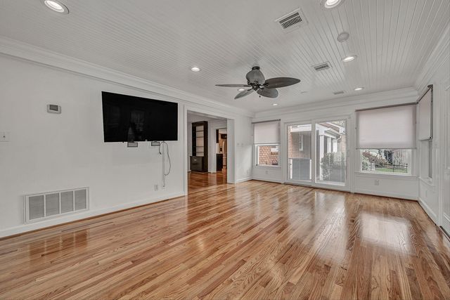 3725 Dogwood LN, Roanoke, VA 24015