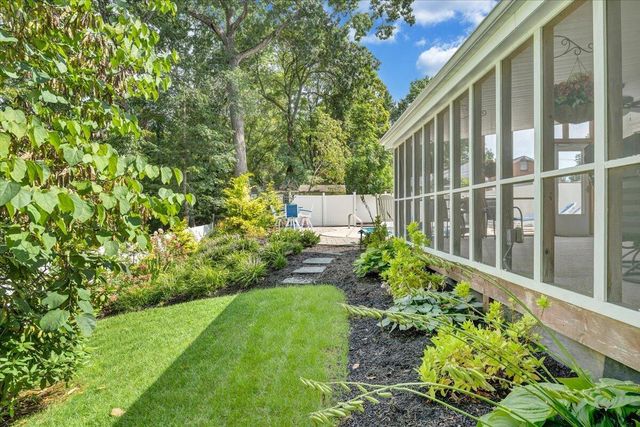 3725 Dogwood LN, Roanoke, VA 24015