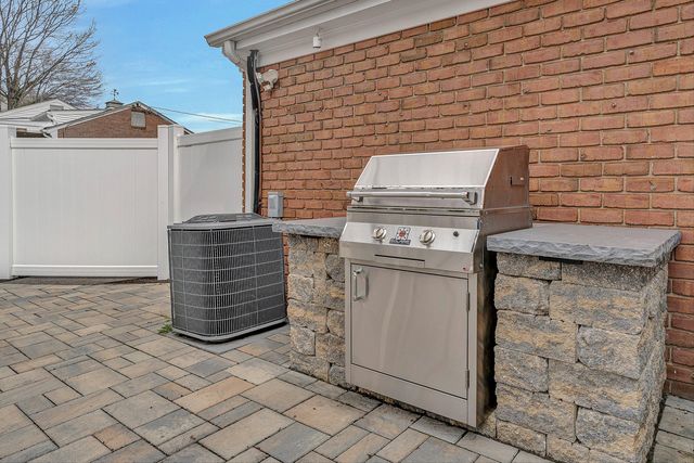 3725 Dogwood LN, Roanoke, VA 24015