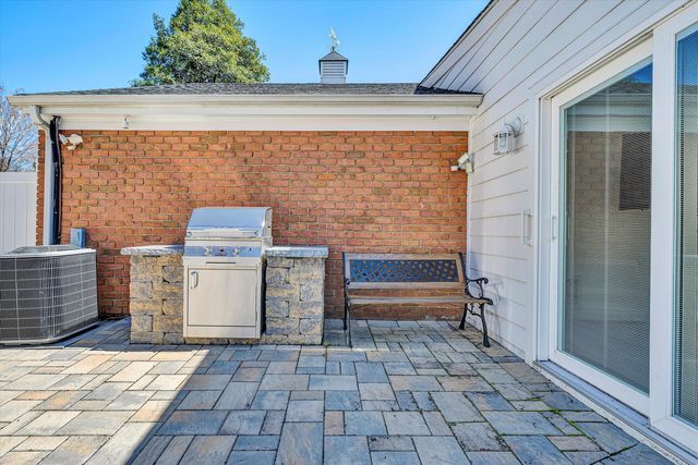 3725 Dogwood LN, Roanoke, VA 24015