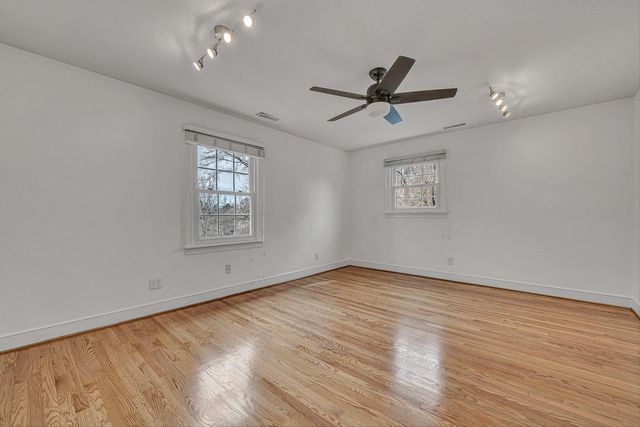 3725 Dogwood LN, Roanoke, VA 24015