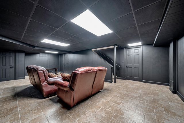 3725 Dogwood LN, Roanoke, VA 24015