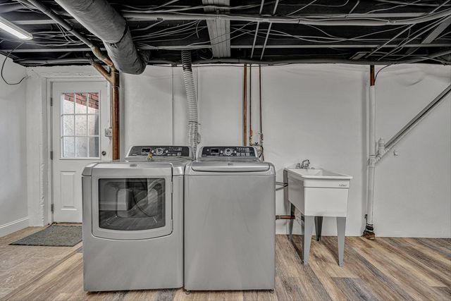 3725 Dogwood LN, Roanoke, VA 24015