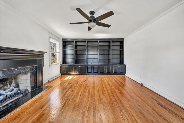 3725 Dogwood LN, Roanoke, VA 24015