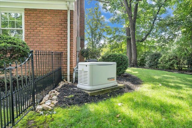 3725 Dogwood LN, Roanoke, VA 24015