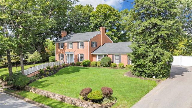 3725 Dogwood LN, Roanoke, VA 24015