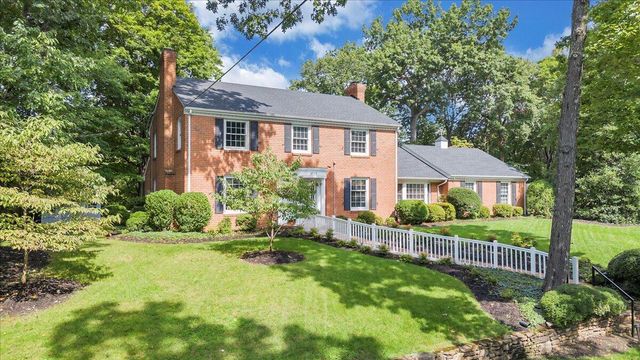 3725 Dogwood LN, Roanoke, VA 24015