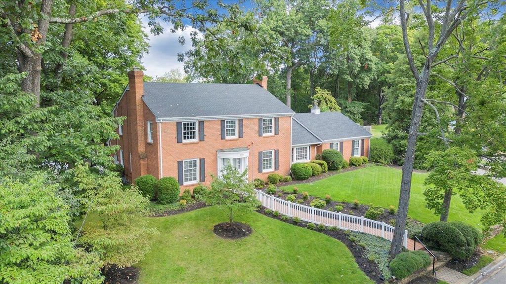 3725 Dogwood LN, Roanoke, VA 24015