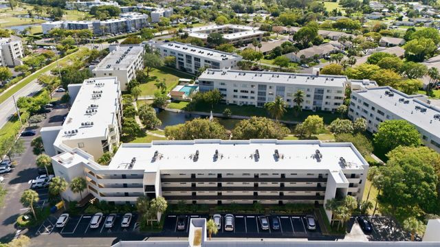 3138 Via Poinciana 306, Lake Worth, FL 33467