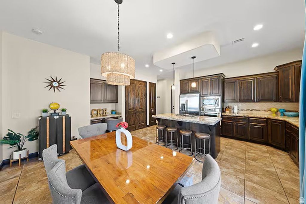 Image 8 of property listing at 4177 E CORAL DR, Washington, UT 84780