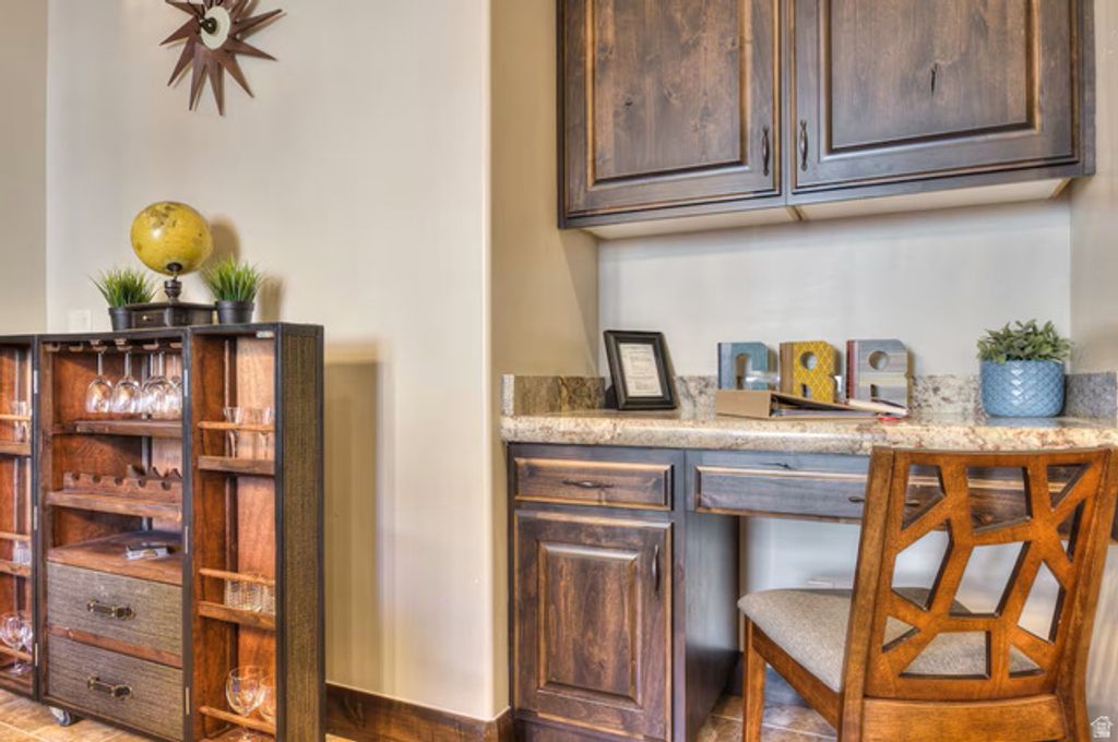 Image 10 of property listing at 4177 E CORAL DR, Washington, UT 84780