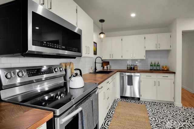 2353 Federal Avenue E, Seattle, WA 98102