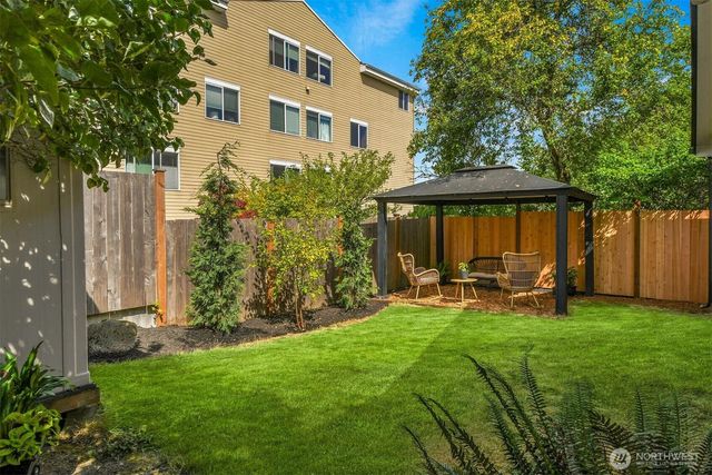 2353 Federal Avenue E, Seattle, WA 98102