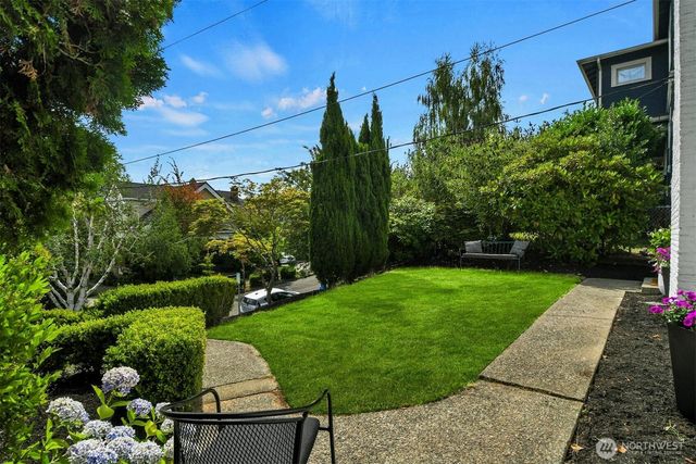 2353 Federal Avenue E, Seattle, WA 98102