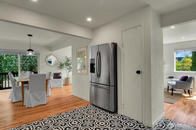 2353 Federal Avenue E, Seattle, WA 98102