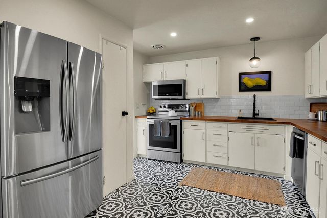 2353 Federal Avenue E, Seattle, WA 98102